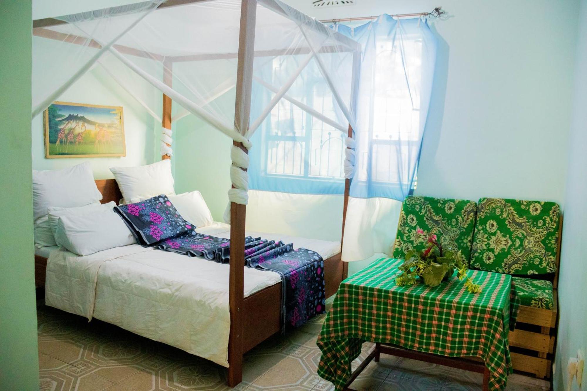 Kilimanjaro Summit Lodge Моши Екстериор снимка