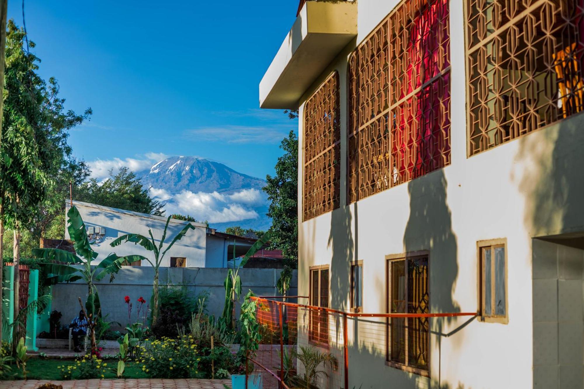 Kilimanjaro Summit Lodge Моши Екстериор снимка