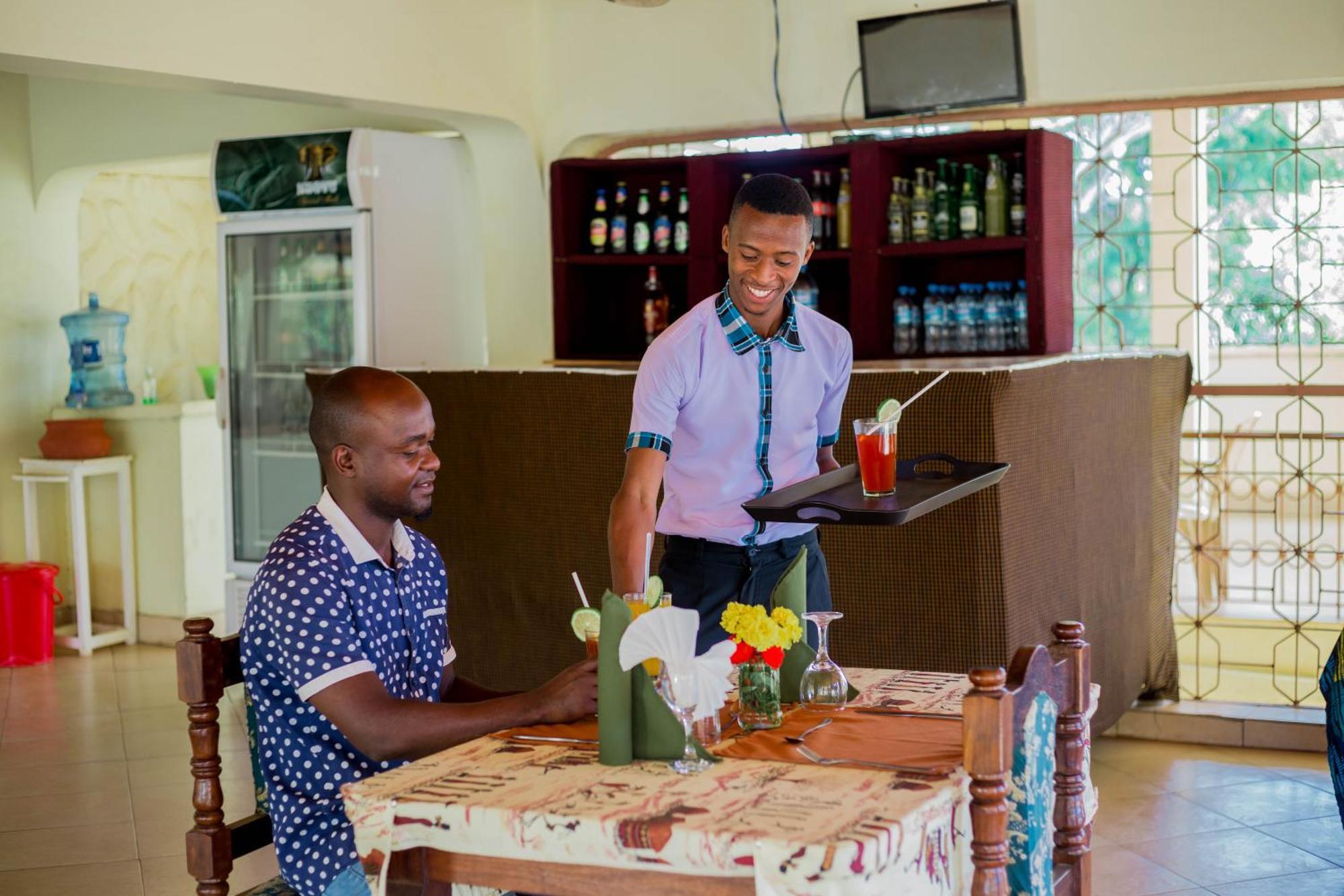 Kilimanjaro Summit Lodge Моши Екстериор снимка