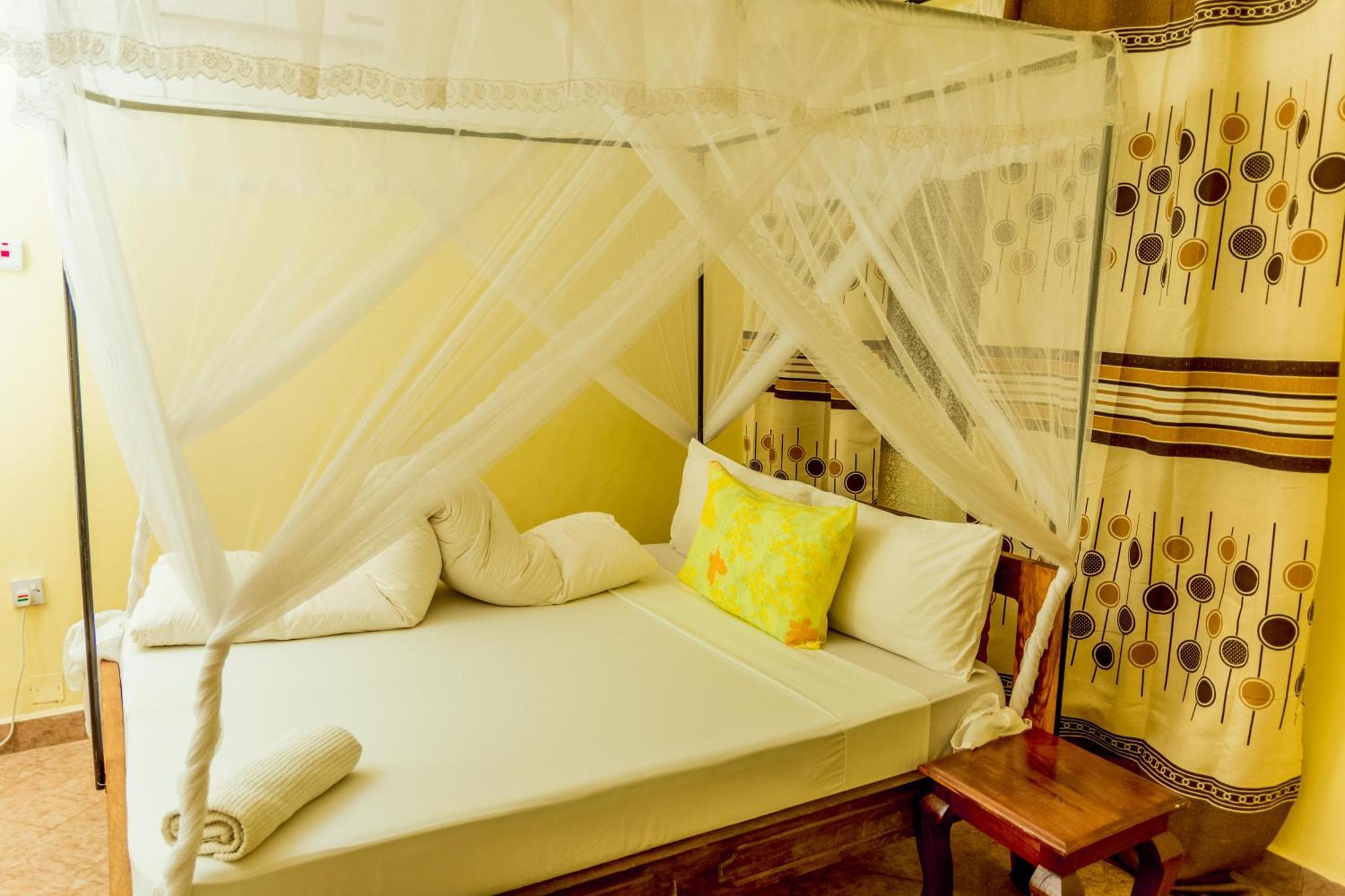 Kilimanjaro Summit Lodge Моши Екстериор снимка
